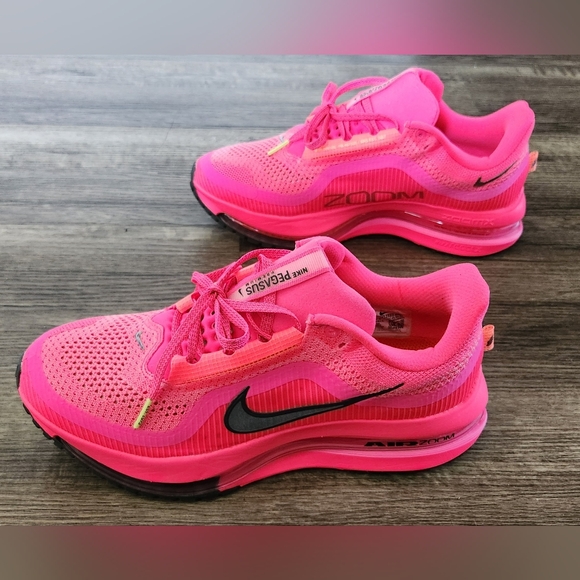 **NEW** Nike Air Zoom Pegasus Premium Sz 9.5 Hyper Pink Vibrant Neon Retail $210 - Picture 3 of 12